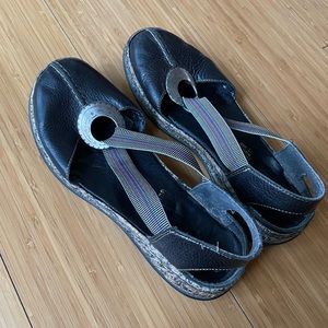 Very comfortable Reiker size 8 shoes